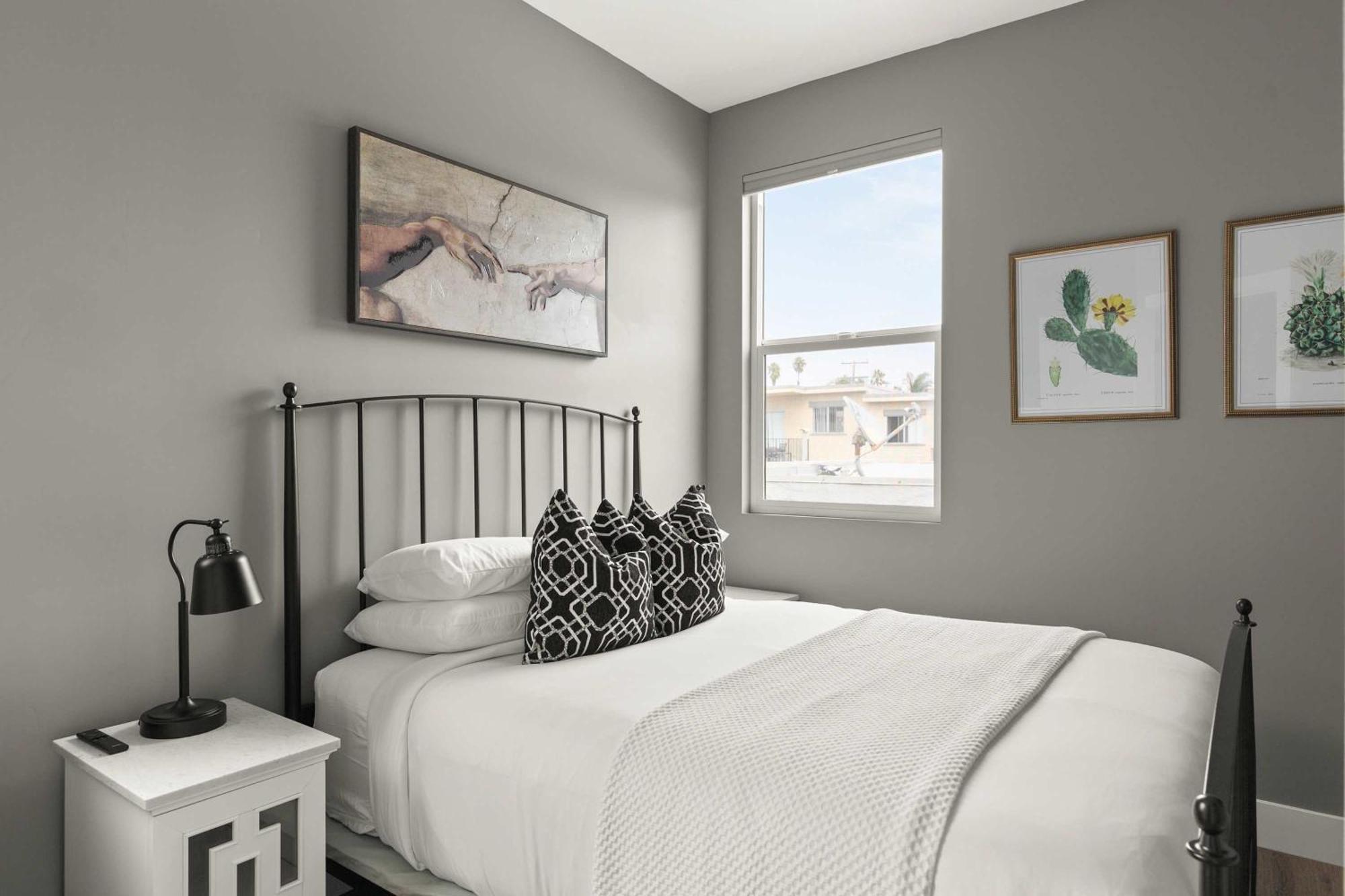 Brand New Coastal Contemporary In Pacific Holiday home *