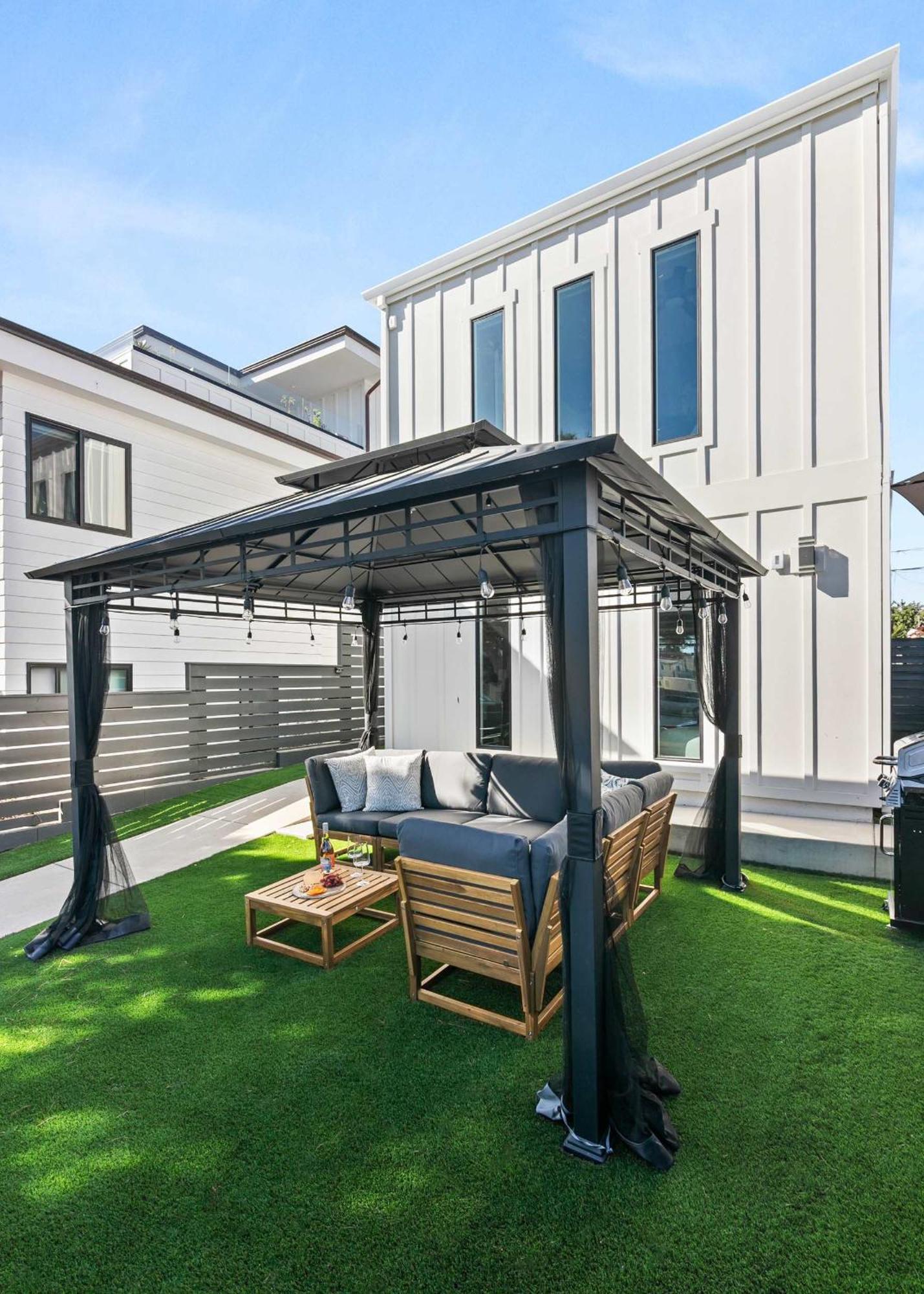 Brand New Coastal Contemporary In Pacific